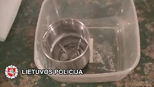 Kratų metu pas Klaipėdoje sulaikytą vyrą rasta daugiau nei kilogramas galimai narkotinės medžiagos &ndash; kokaino.