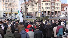 Mitingas aik&scaron;tėje truko apie valandą.