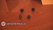 Uostamiesčio pareigūnai i&scaron;siai&scaron;kino, kaip įtariamieji susidorojo su bendru.