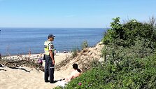 Moterys niekaip neapleidžia anksčiau čia buvusio joms skirto paplūdimio, kuris jau de&scaron;imtmetį yra bendrasis paplūdimys.
