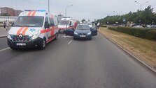 Pėsčiųjų perėjoje nepatyrusi vairuotoja partrenkė dvi moteris.