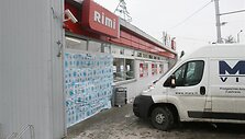 Sprogimas prie prekybos centro