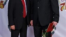 V.Aleknai įteiktas apdovanojimas.