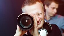 De&scaron;imtmečio scenoje jubiliejui skirtame vakarėlyje skambės pačios mėgstamiausios Laurio Lee melodijos
