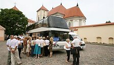 Miesto vadovai linkėjo apžvalginiams mar&scaron;rutams i&scaron;populiarėti ir kitąmet į Kauną i&scaron;riedėti apžvalginiam autobusui be stogo.