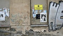 Griūvančius pastatus saugomomis kultūros vertybėmis paskelbę studentai tokiu būdu viliasi i&scaron;judinti į &scaron;ią problemą pro pir&scaron;tus žiūrinčią miesto valdžią.