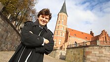 R.Daugėla rekomenduoja ateiti į mi&scaron;ias, kurios bus aukojamos lotynų kalba Vytauto Didžiojo bažnyčioje.