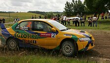 Žiūrovai savoti&scaron;kai pasitiko lietuvių ekipažą