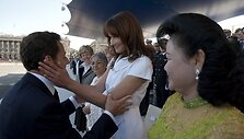 Nicolas Sarkozy kartu su žmona Carla Bruni-Sarkozy