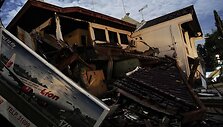 Indonezija po žemės drebėjimų ir purvo nuo&scaron;liaužų