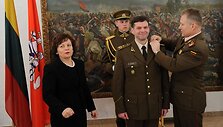 R.Juknevičienė dalyvavo kari&scaron;kių apdovanojimuose