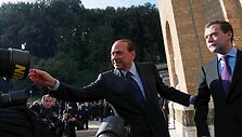 S.Berlusconi ir D.Medvedevas