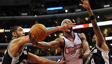 &bdquo;Clippers&ldquo; ir &bdquo;Spurs&ldquo; rungtynių akimirkos
