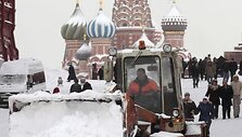 Dėl sniego sudėtingos eismo sąlygos