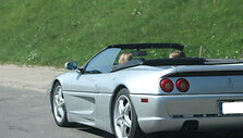 Kelininkų &bdquo;siurprizo&ldquo; auka Vilniaus centre tapo &bdquo;Ferrari F355&ldquo;