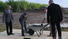 Simbolinės kapsulės įkasimo ceremonija