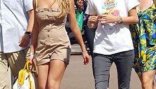 Foto naujienai: Lindsay Lohan susižadėjo su mergina