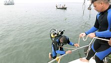 Banglade&scaron;o narai pasirengę ie&scaron;koti aukų. 