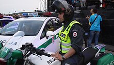 Dvi skirtingos stichijos &ndash; džiazo kalba ir keturių policijos automobilių gausmas