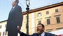 Mitingą Romoje surengė S.Berlusconi bičiulis, žurnalistas Giuliano Ferrara 