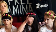 &bdquo;Femen&ldquo; narės (i&scaron; kairės) Marguerite, Pauline ir Josephine. 