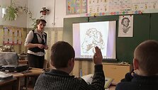 Rusijos mokytojoms ketinama įvesti aprangos kodą.