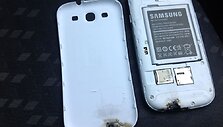Airis teigia, kad jo telefonas &bdquo;Samsung Galaxy S3&ldquo; užsidegė be priežasties. 