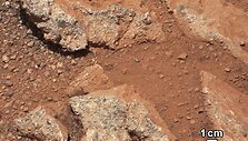 Naujose i&scaron; Marso atkeliavusiose nuotraukose &ndash; užuominos apie tai, kad planetos pavir&scaron;iuje galėjo tekėti vanduo. 
