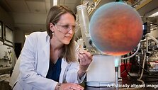 &bdquo;Kar&scaron;tųjų Jupiterių&ldquo; stebėjimai astronomus verčia ie&scaron;koti naujų teorijų (iliustracija sukurta pasitelkus fotomontažą)