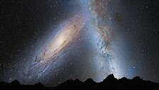 Maždaug taip naktiniame Žemės danguje po 3,75 mlrd. metų turėtų atrodyti priartėjusi Andromedos galaktika.