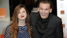 Aktoriai Bonnie Wright ir Jamie Campbellas Boweris