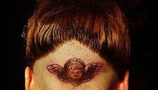 Naujoji Lady Gagos galvūgalio tatuiruotė