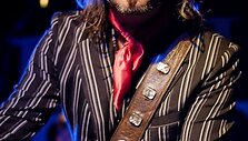 Grupės &bdquo;Rival Sons&ldquo; įkūrėjas Scottas Holiday