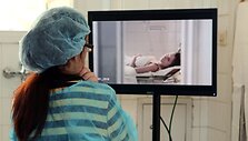 Agnė Marcinkevičiūtė filmo &bdquo;Vardas tamsoje&ldquo; filmavimo aik&scaron;telėje