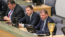 Vilius &Scaron;apoka ir Saulius Skvernelis
