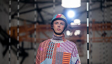 Laimos Jurčos ir Martos Veinbergos kolekcijos &bdquo;Collective Blanket&ldquo; modelis
