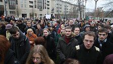 Į mitingą prie Seimo susirinkę studentai skundėsi žlugdoma demokratija