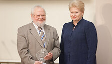 Algirdas Avižienis ir Dalia Grybauskaitė