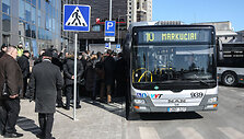 Naujieji autobusai jau važinėja sostinės gatvėmis