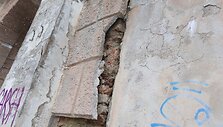 Vartai vir&scaron; Sapiegos gatvės atrodo nesaugiai
