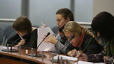 Vilniečiai laiko Konstitucijos egzaminą.