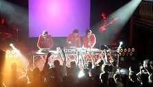 &bdquo;&bdquo;Metal On Metal DJs&ldquo; koncerto akimirkos.