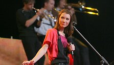 Grupės &bdquo;Saulės klio&scaron;as&ldquo; vokalistė Justė Starinskaitė  