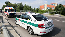 Vilniuje Vinkingų gatvėje susidūrė motociklas ir &bdquo;Volvo&ldquo;