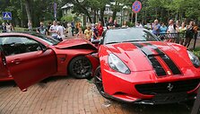 BMW M4 trenkėsi į Ugniaus Kiguolio &bdquo;Ferrari&ldquo;