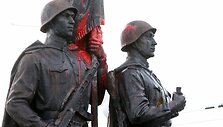 Žaliojo tilto skulptūros valymas
