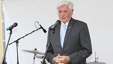 Valdas Adamkus