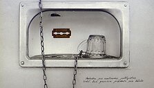 Remigijus Pačėsa &bdquo;Peiliukas prie nuotraukos priklijuotas todėl, kad grandinė prikabinta prie bokalo&ldquo; 1992 m.