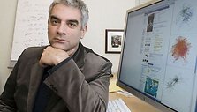 N.Christakis pastebėjo, kad laimingieji ir nelaimėliai laikosi kartu.