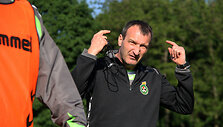 Csaba Laszlo laukia debiuto